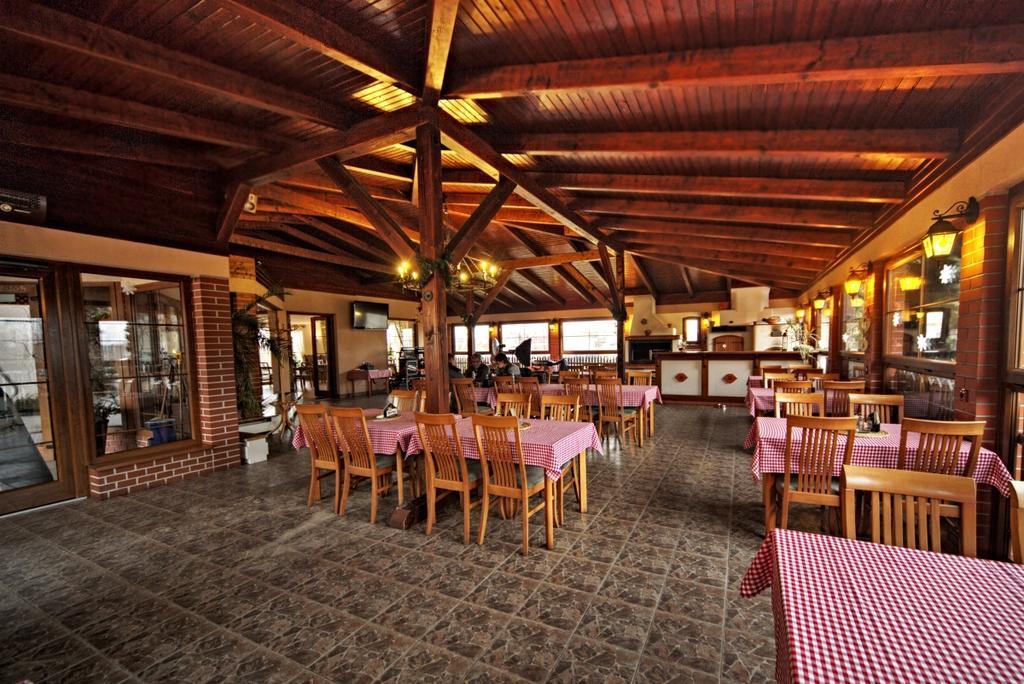 Motel U Krbu Vestec  Exterior photo