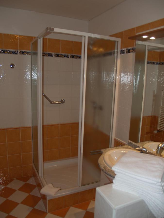 Motel U Krbu Vestec  Room photo